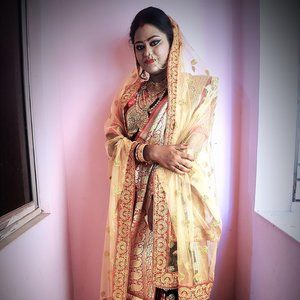 Meet your Posher, Piyali